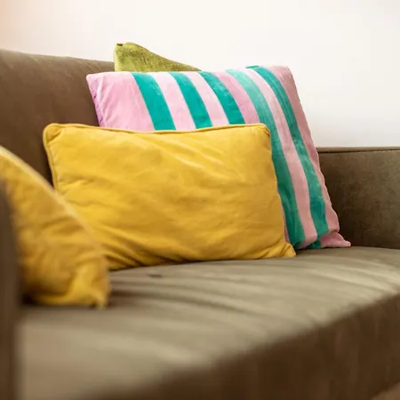 Apartment Special Modern Lisa Basel, Bahnhof Grossbasel 10-star *